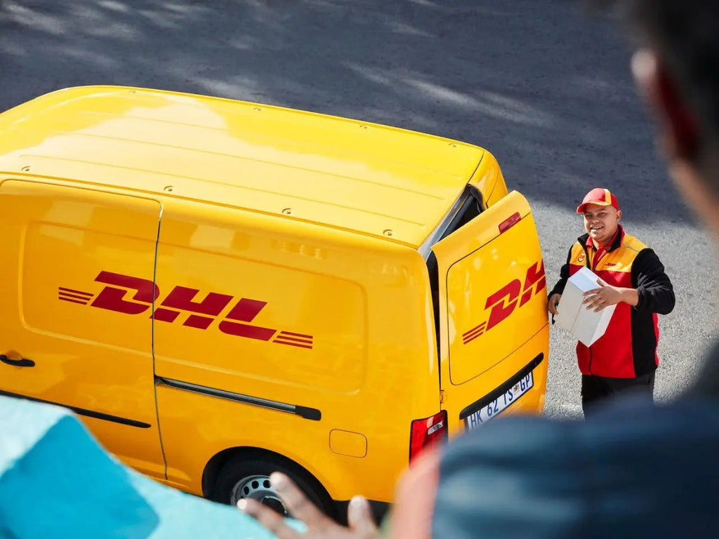 Snusmania-x-DHL-Faster-Reliable-Delivery-for-Snus-Nicotine-Pouches-and-More Snusmania.eu